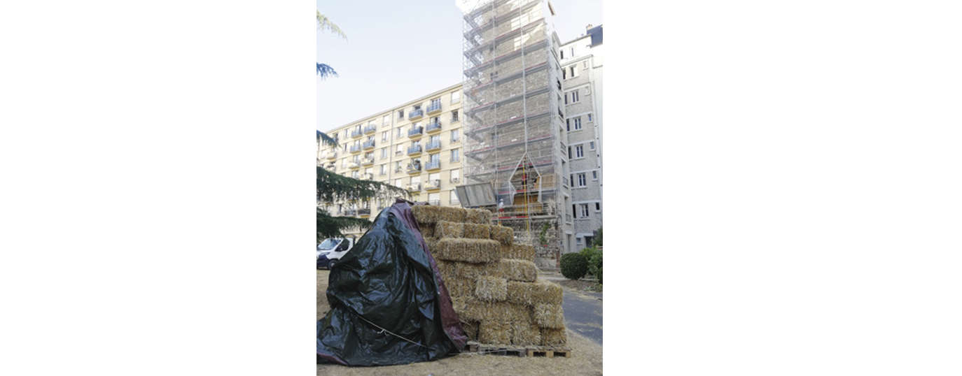 Réhabilitation : Des bottes de paille en isolation thermique par l'extérieur_Paris Habitat